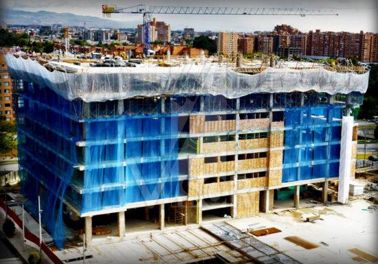 Visor-redes-de-seguridad-Edificio-Oficinas-Bavaria-Bogota-Colombia-Sistema-redes-tipo-V