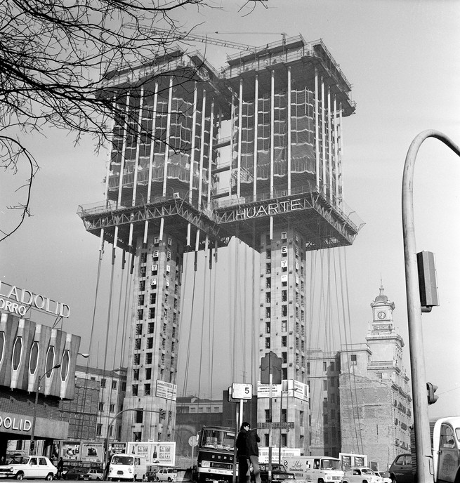 Torres Colón Madrid Pionera uso de redes de seguridad colectiva